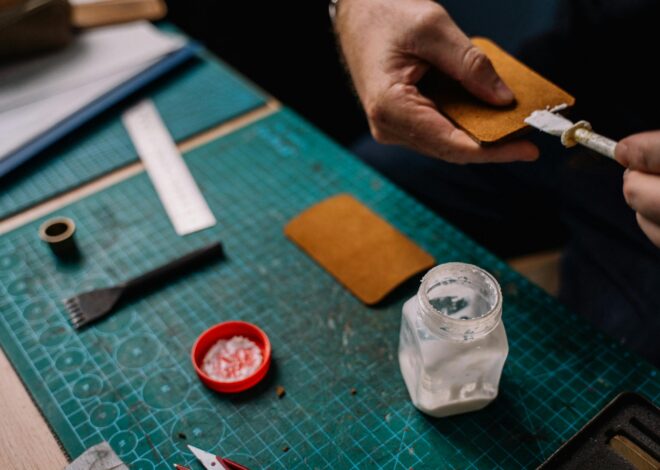 Jak dobrać klej przemysłowy do rodzaju materiału? Poradnik dla techników i inżynierów